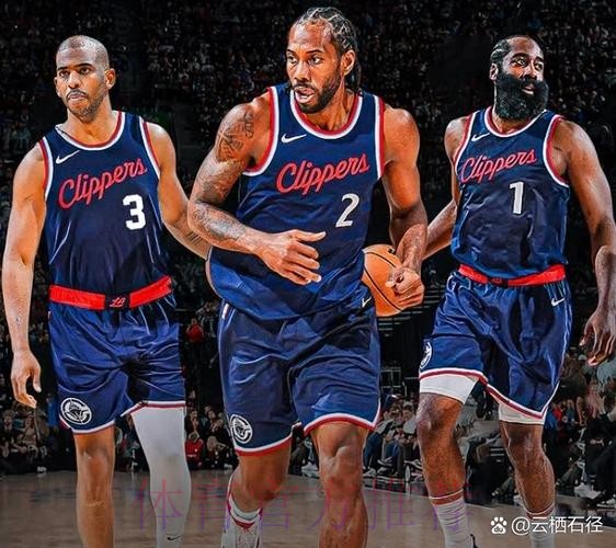 乐福正面突布朗尼 右侧急停三分命中 乐福正面突布朗尼 右侧急停三分命中